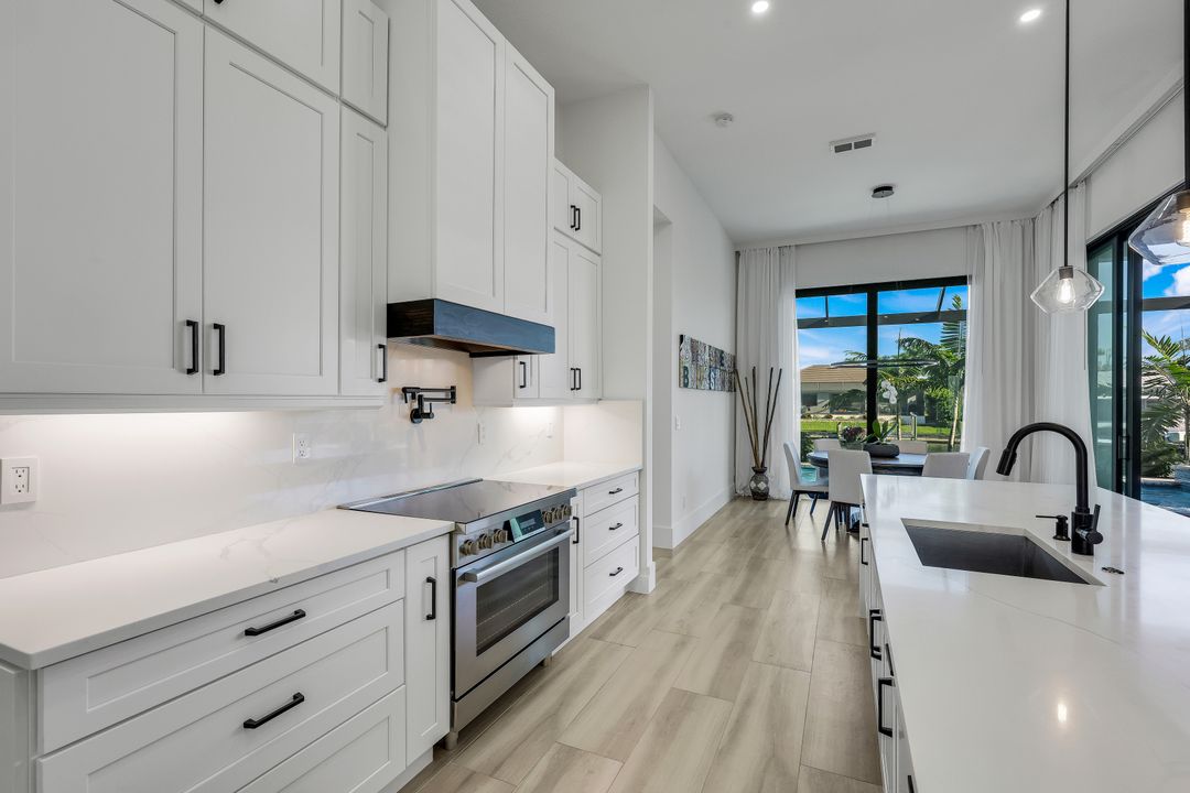 2307 SW 45th Terrace, Cape Coral, FL 33914