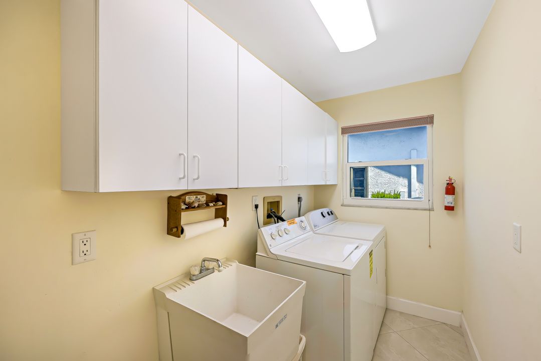 5032 Skyline Blvd, Cape Coral, FL 33914