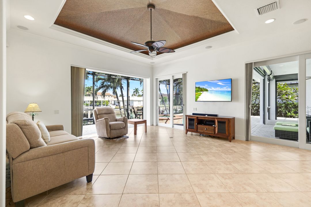 864 Magnolia Ct, Marco Island, FL 34145