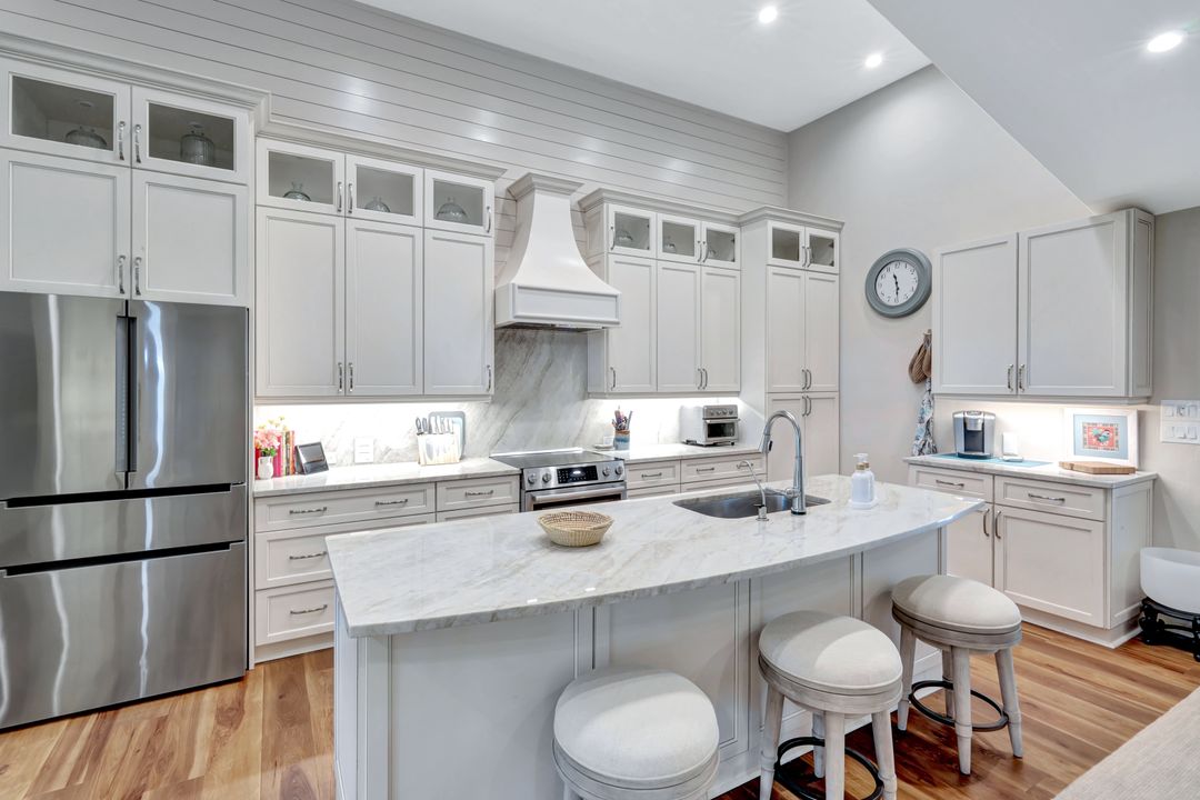 1874 Farm Trail, Sanibel, FL 33957