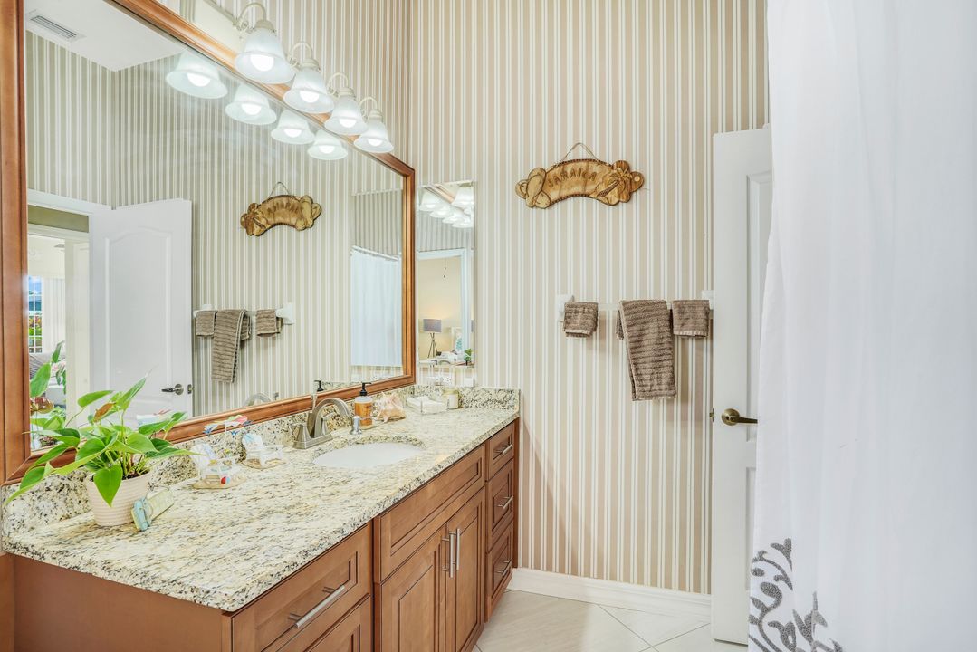 2210 Cape Coral Pkwy W, Cape Coral, FL 33914