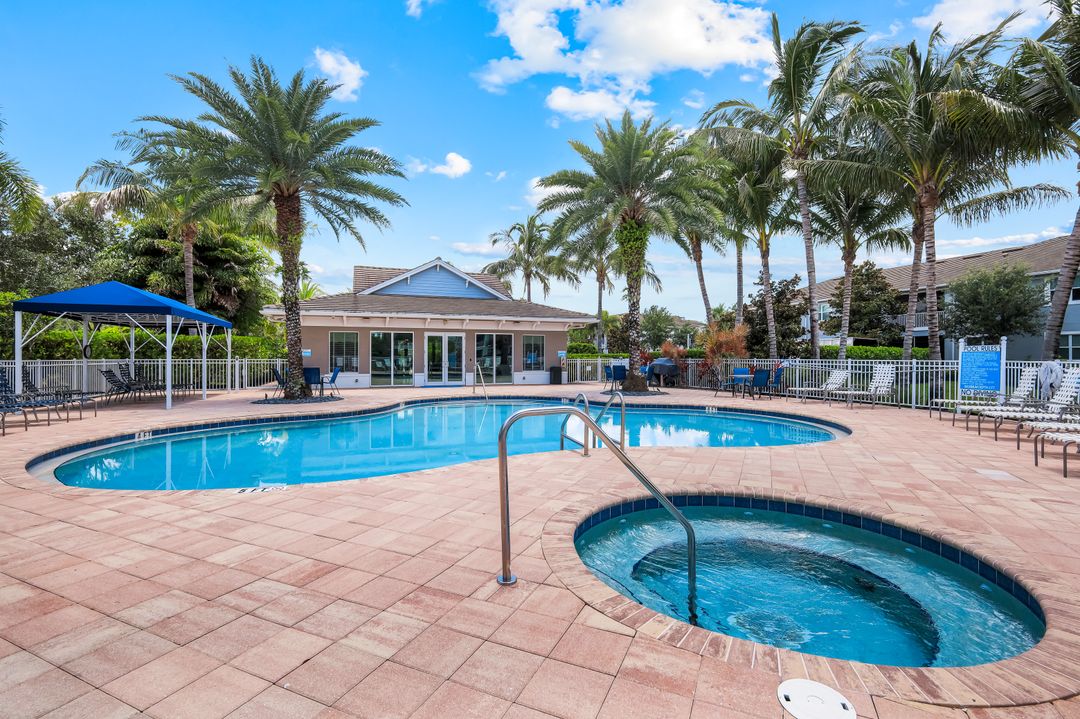 2343 Sheen Ln #405, Naples, FL 34120