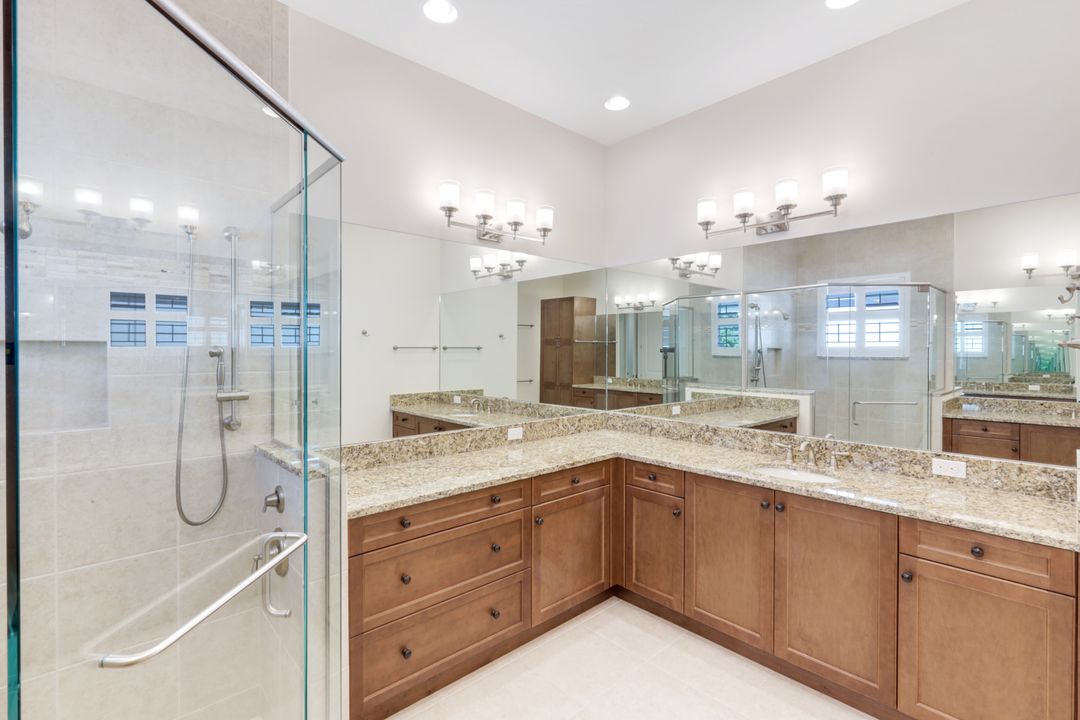 28564 Twain Dr, Bonita Springs, FL 34135