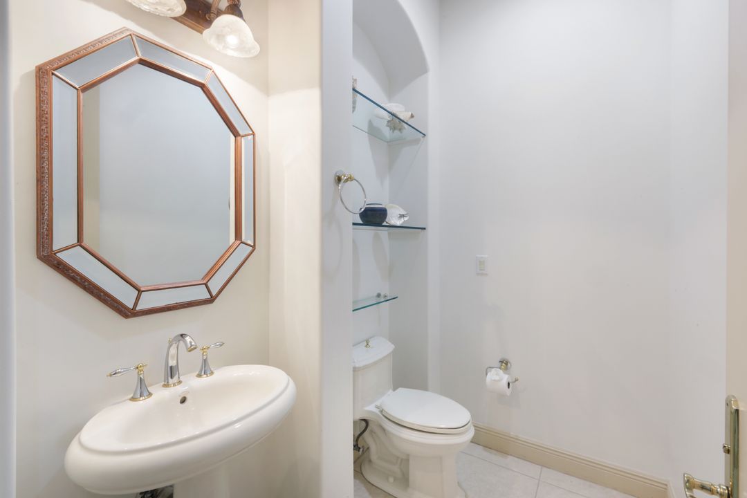 12099 Collier's Reserve Dr, Naples, FL 34110