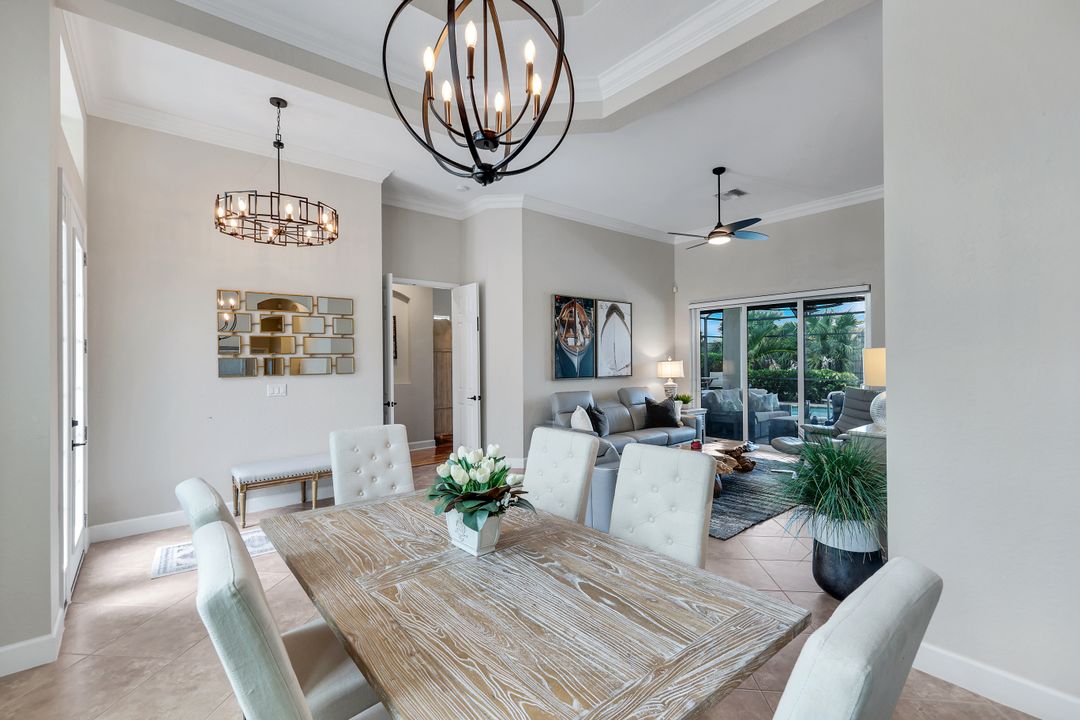 8223 Potomac Ln, Naples, FL 34104