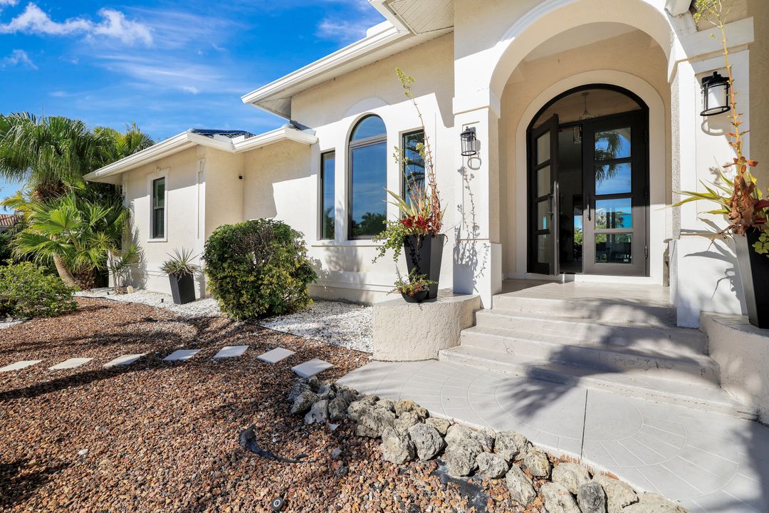 910 Ivory Ct, Marco Island, FL 34145