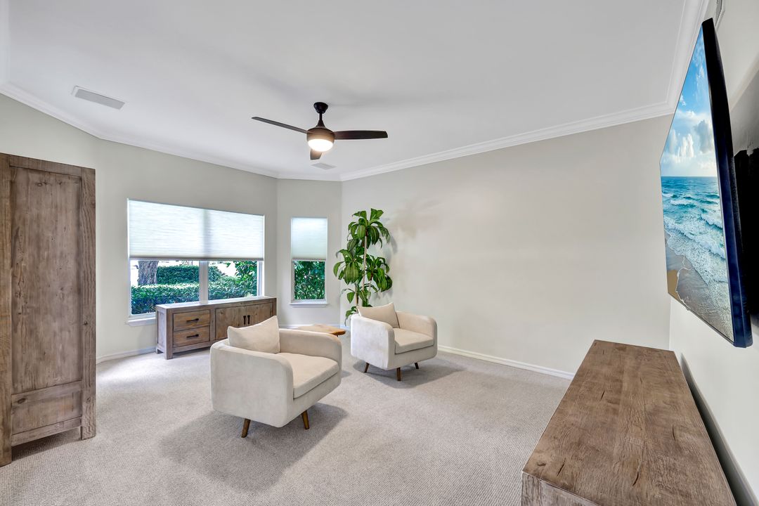 8146 Las Palmas Way, Naples, FL 34109