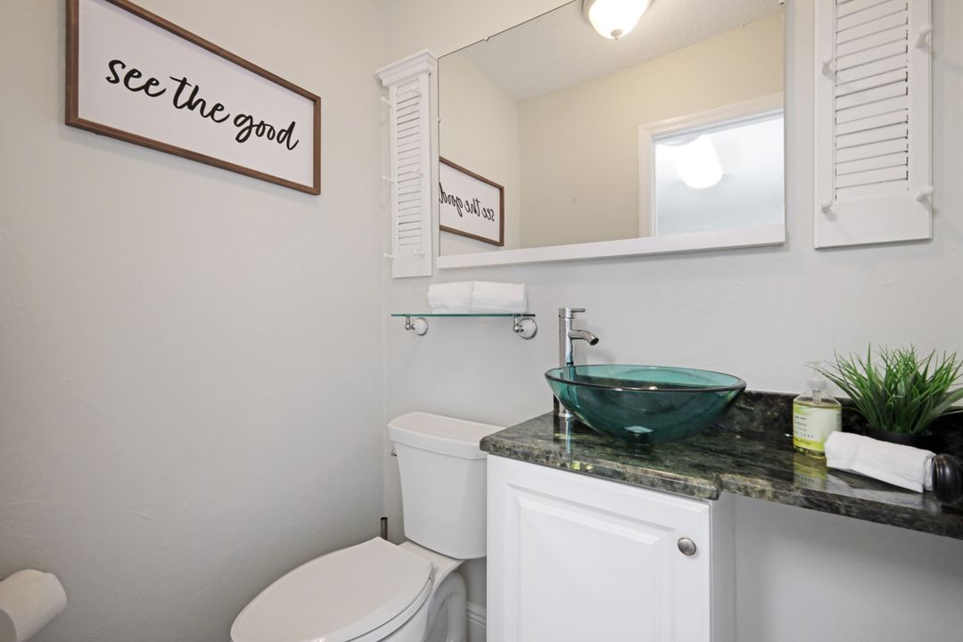 832 97th Ave N, Naples, FL 34108