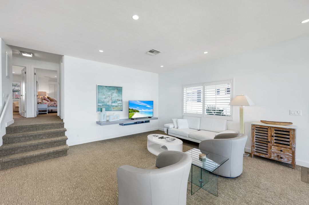 2211 Gulf Shore Blvd N #C4, Naples, FL 34102