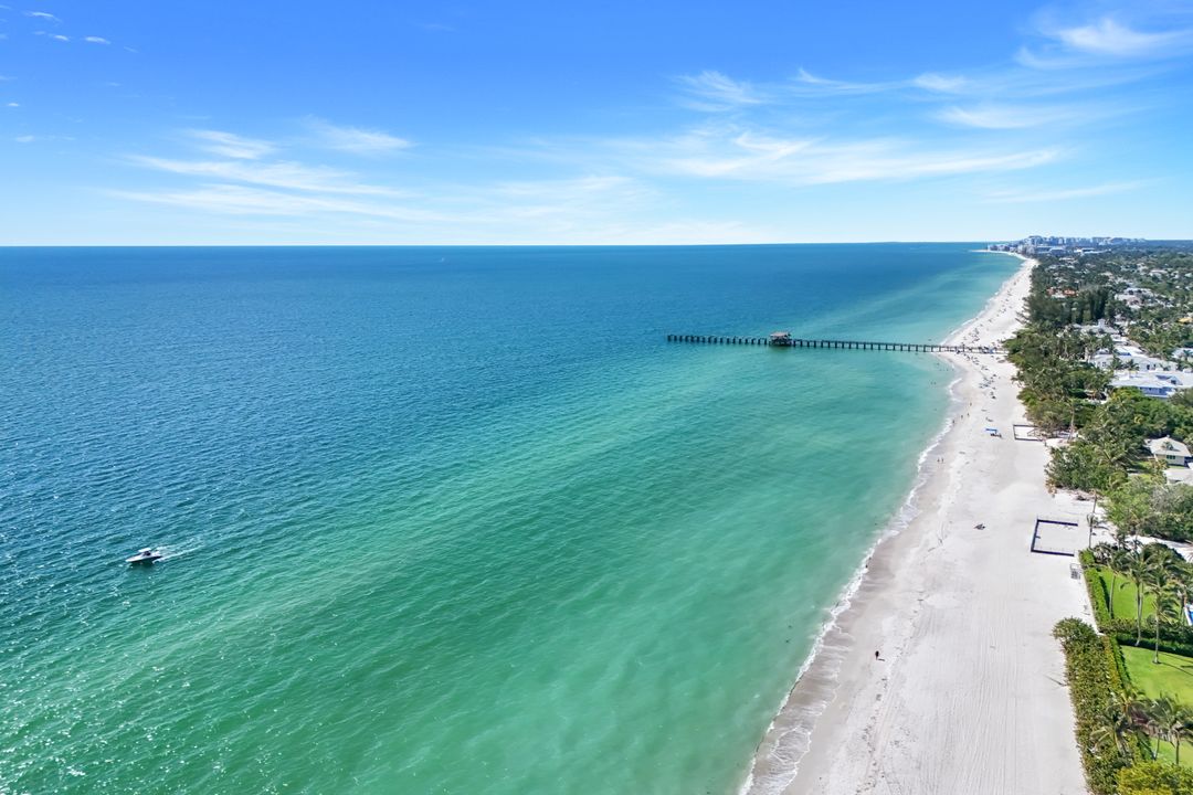 1550 Gordon Dr, Naples, FL 34102