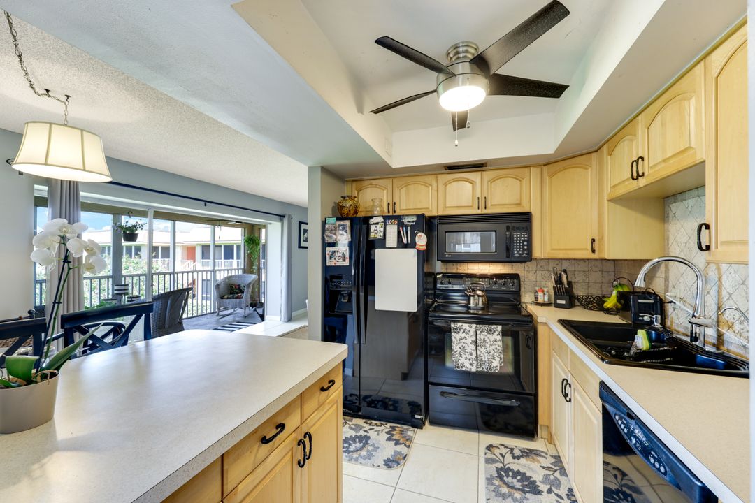 1400 Pompei Ln #42, Naples, FL 34103