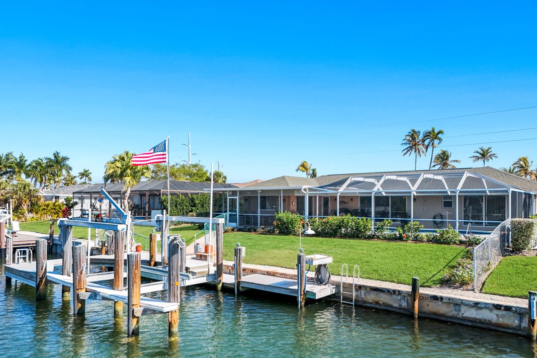 1160 Martinique Ct, Marco Island, FL 34145