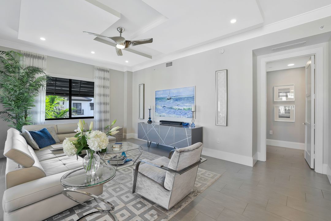 1035 3rd Ave S #402, Naples, FL 34102