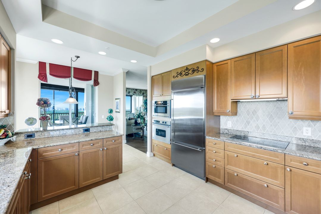 455 Cove Tower Dr #1701, Naples, FL 34110