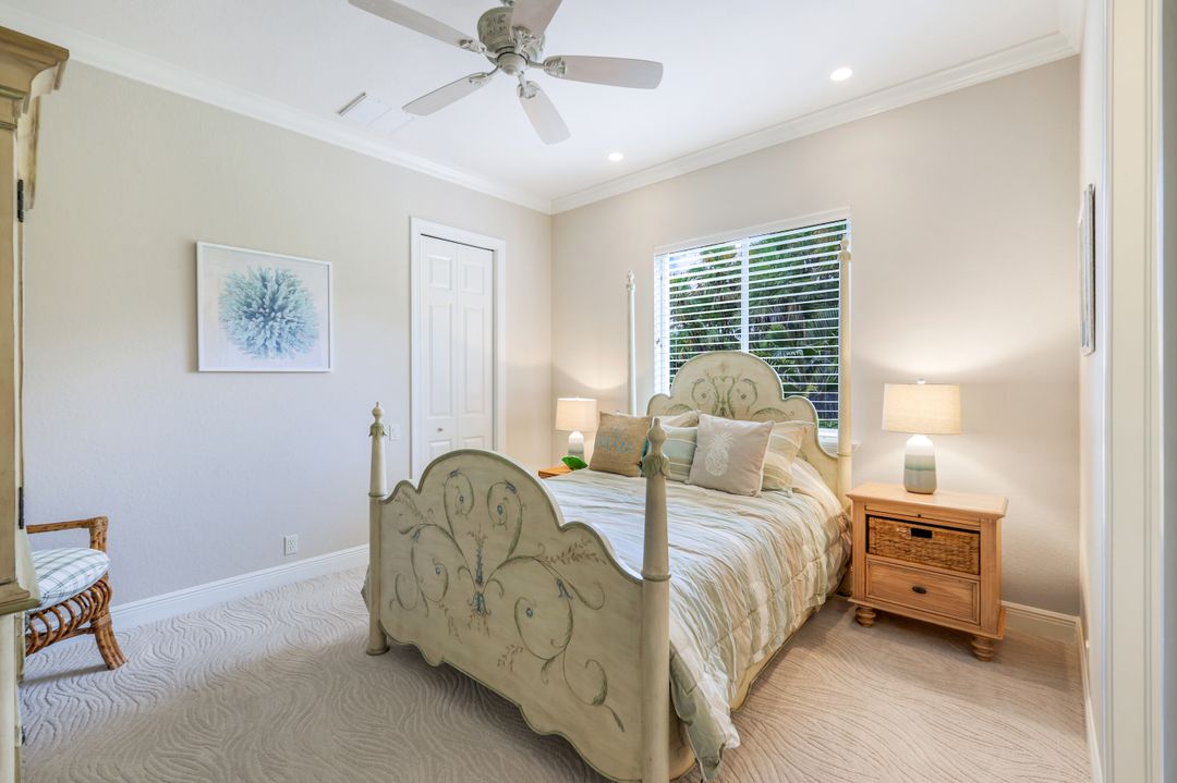 7511 Hogan Ct, Naples, FL 34113