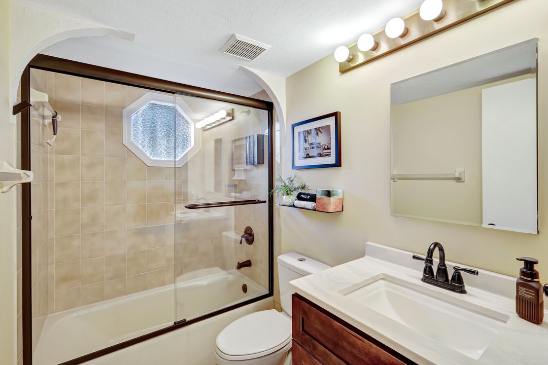 1940 SE 6th Ave, Cape Coral, FL 33990