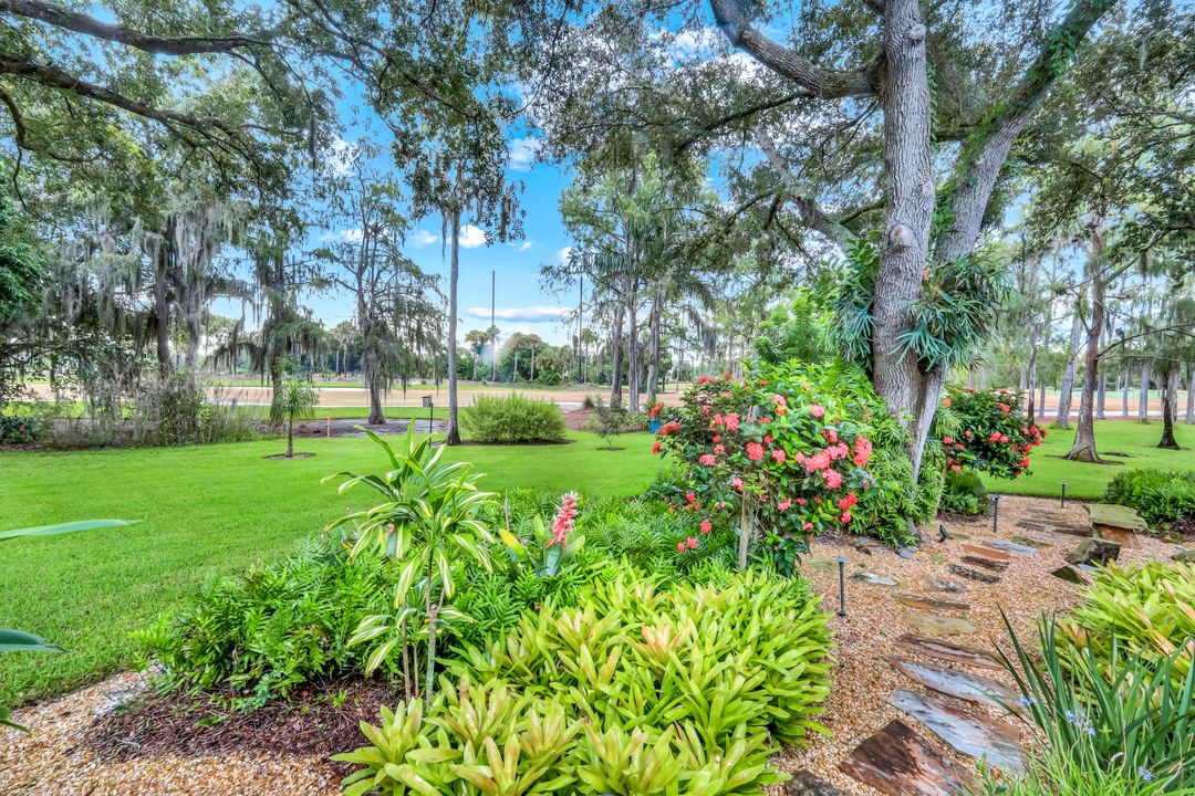 13024 Valewood Dr, Naples, FL 34119