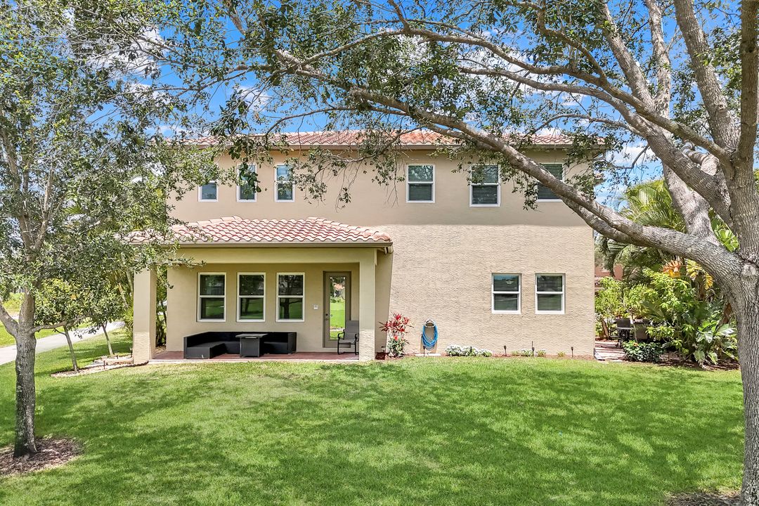 1776 Birdie Dr, Naples, FL 34120