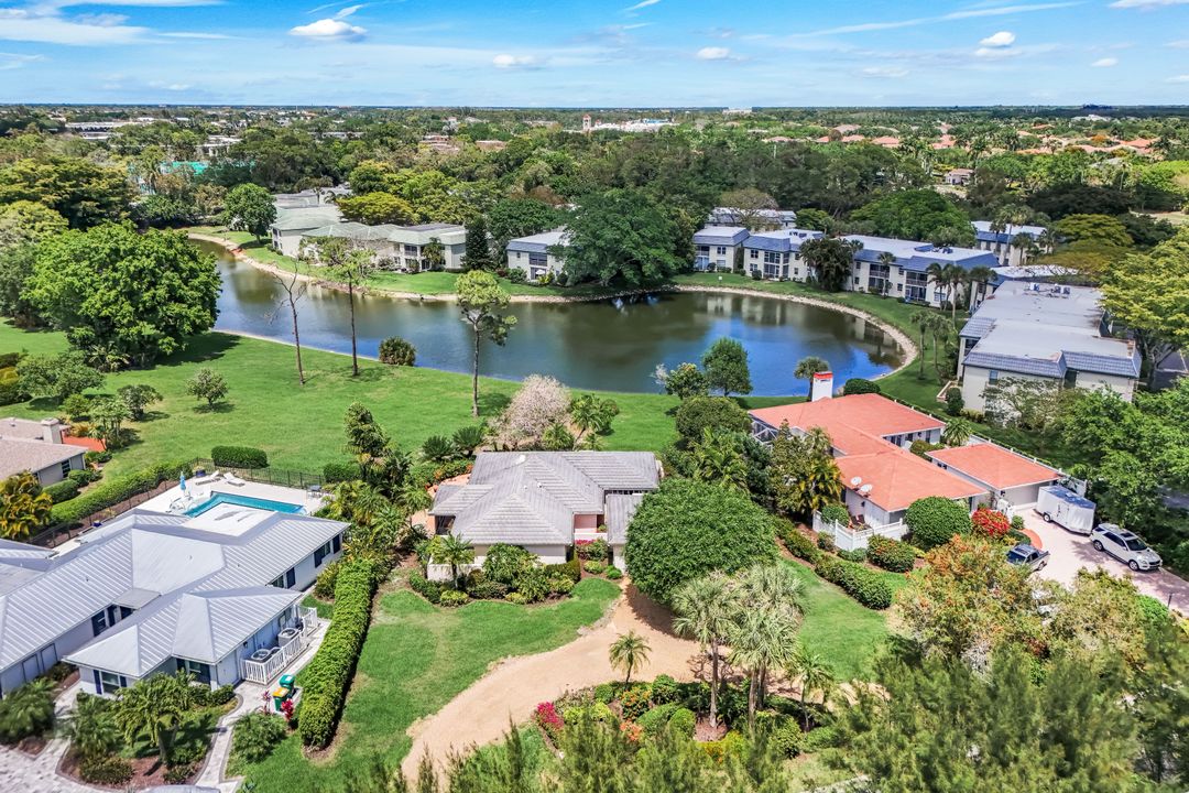 330 Bald Eagle Dr, Naples, FL 34105