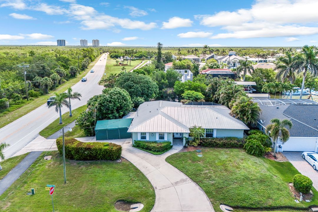 401 Panay Ave, Naples, FL 34113