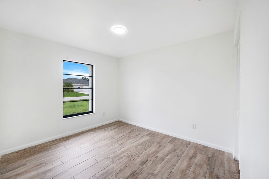 3619 SW 7th Pl, Cape Coral, FL 33914