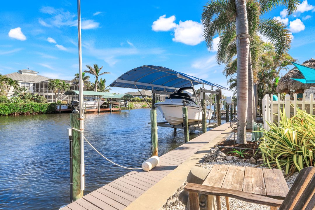 3232 Stabile Rd, Saint James City, FL 33956