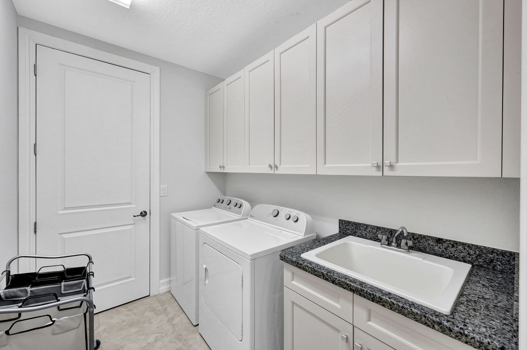 2534 Windward Ct #15-101, Naples, FL 34112
