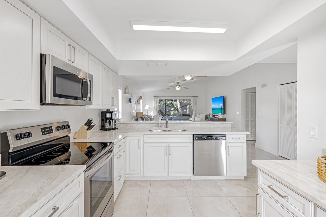 4170 Mariner Ln, Bonita Springs, FL 34134
