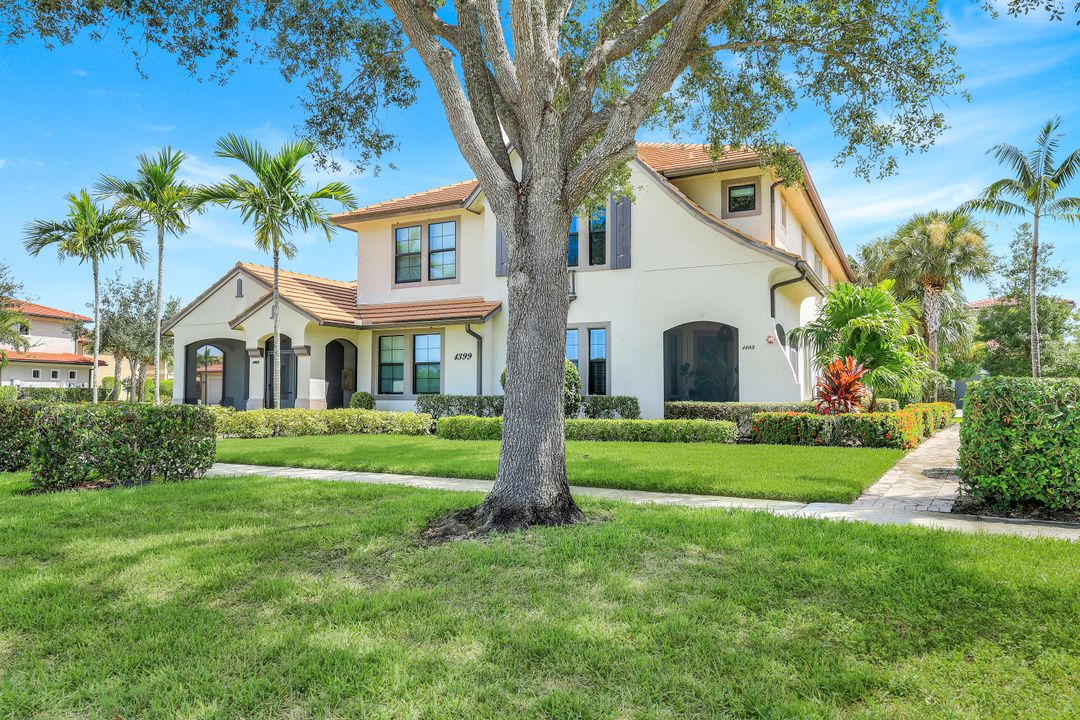 1399 Santiago Cir #1103, Naples, FL 34113