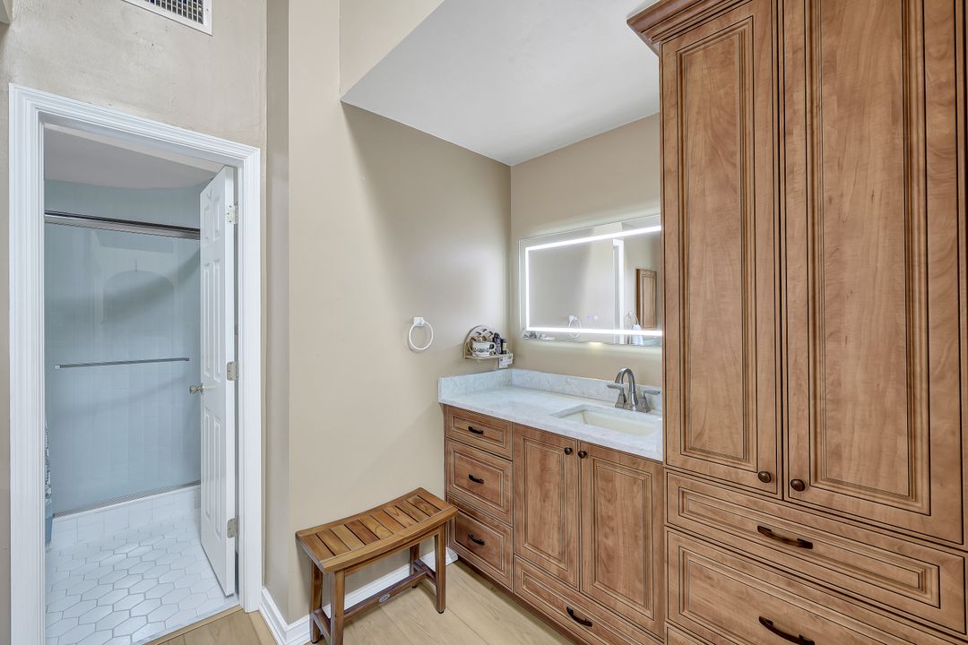 2270 Anchorage Ln #C, Naples, FL 34104