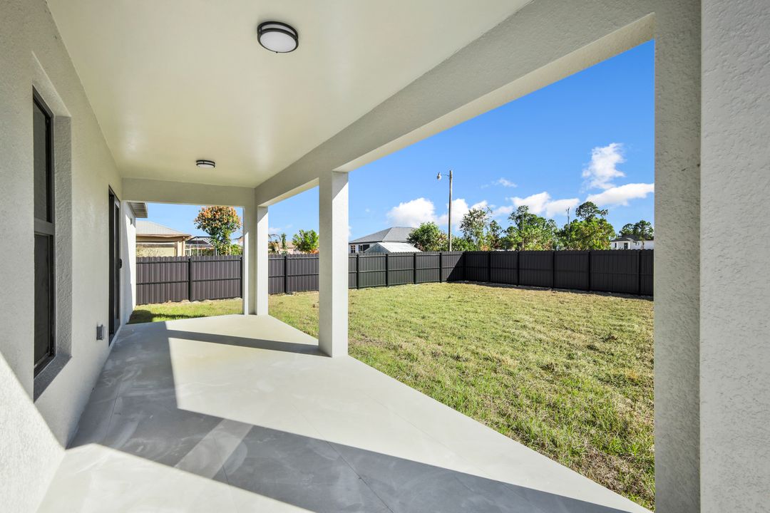 3411 27th St SW, Lehigh Acres, FL 33976