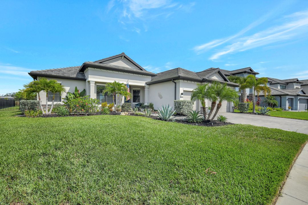 11693 Canopy Loop, Fort Myers, FL 33913
