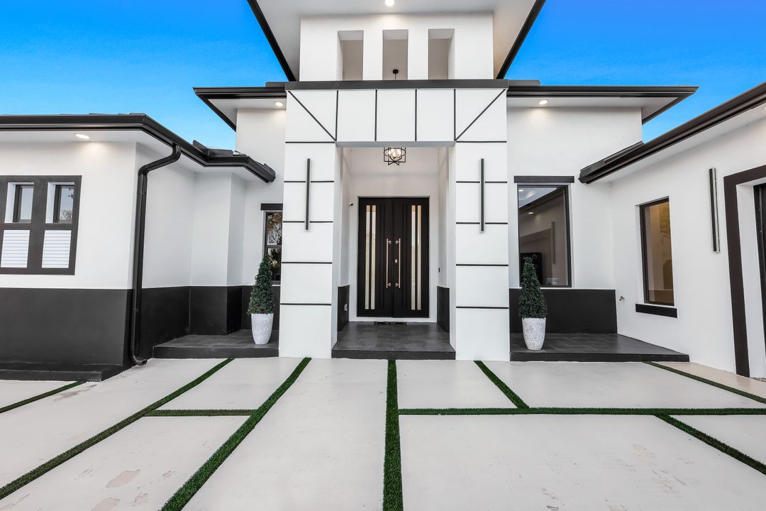 1104 E 6th St, Lehigh Acres, FL 33972