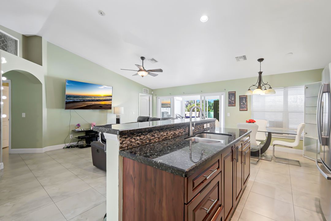 2906 15th St SW, Lehigh Acres, FL 33976