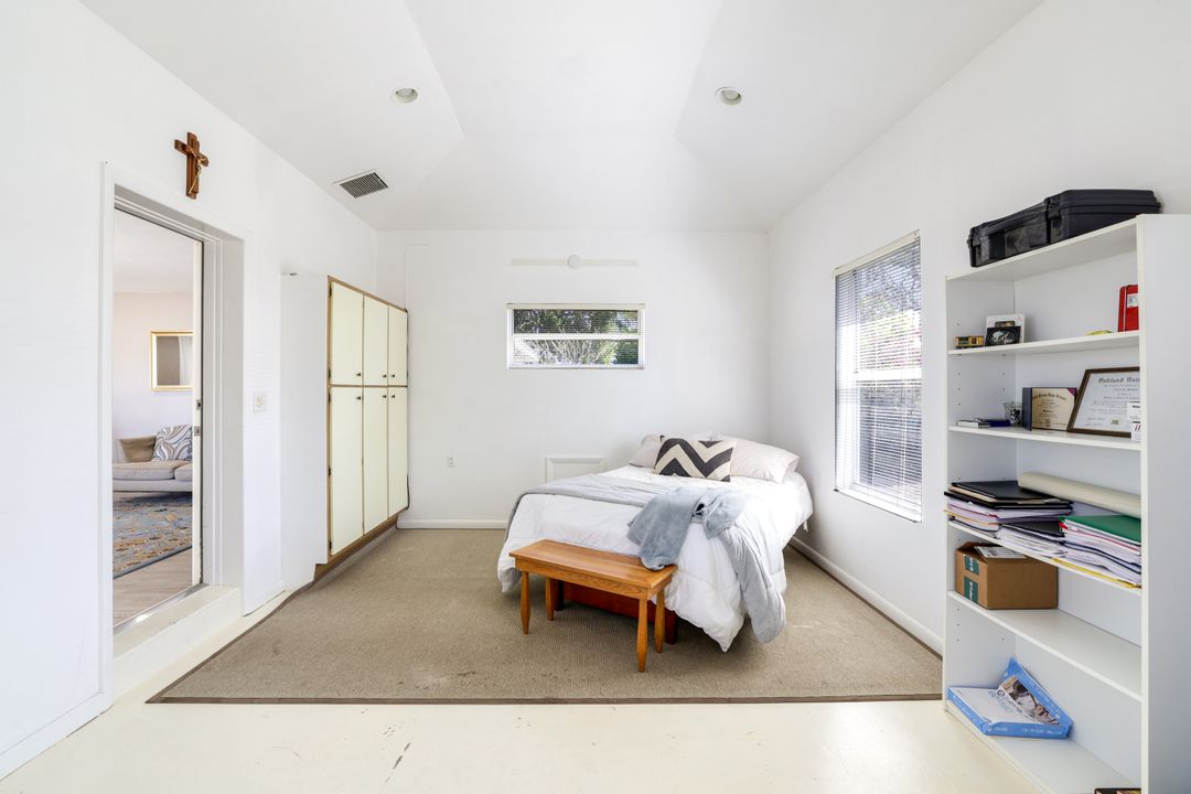 233 Shadowridge Ct, Marco Island, FL 34145