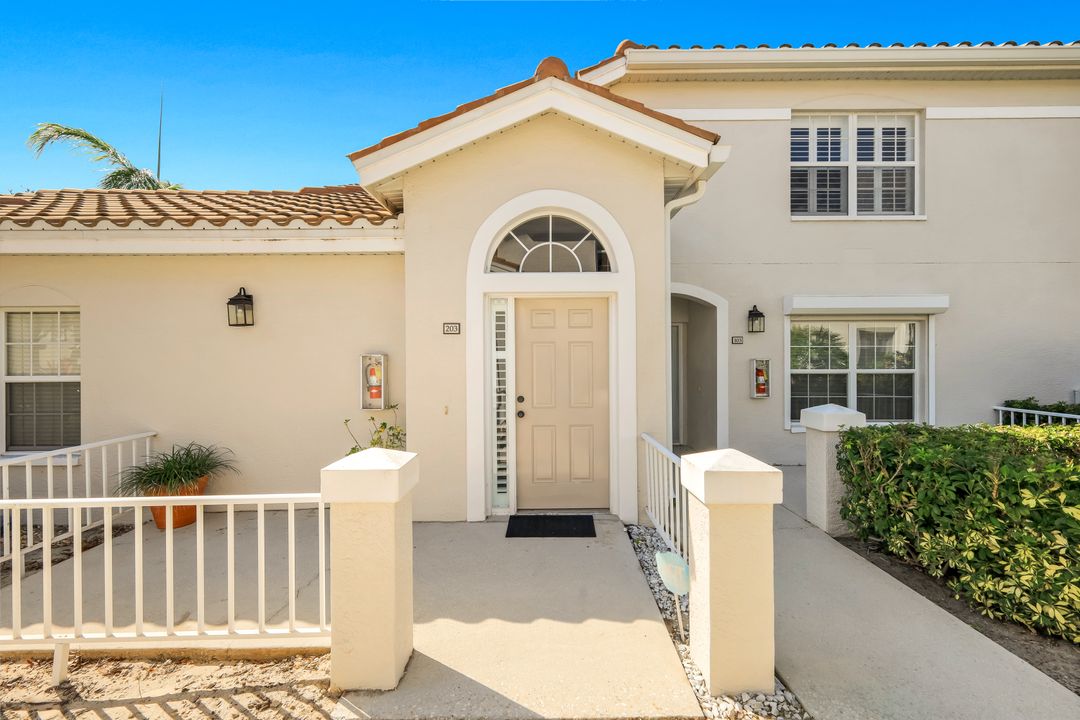 6879 Redbay Park Rd #203, Naples, FL 34109