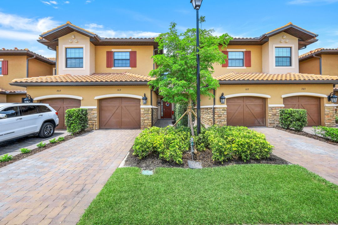 9650 Montelanico Loop #102, Naples, FL 34119