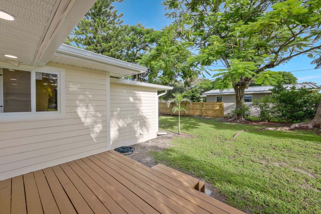 1755 Oakley Ave, Fort Myers, FL 33901