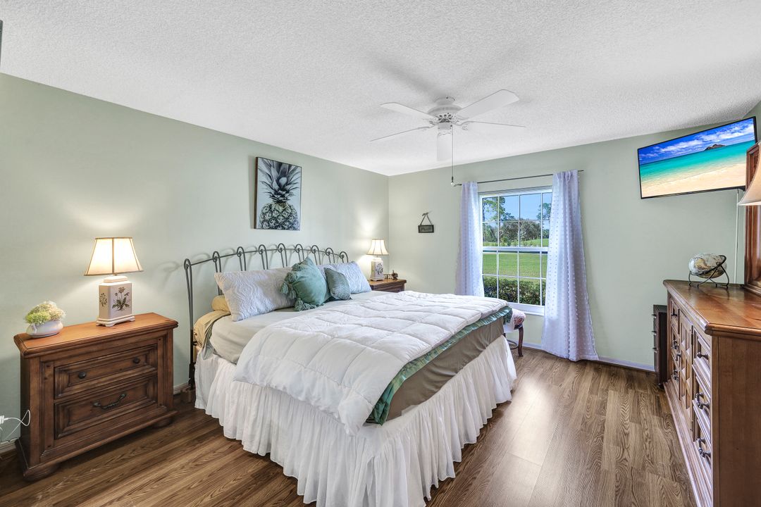 601 Augusta Blvd #2, Naples, FL 34113