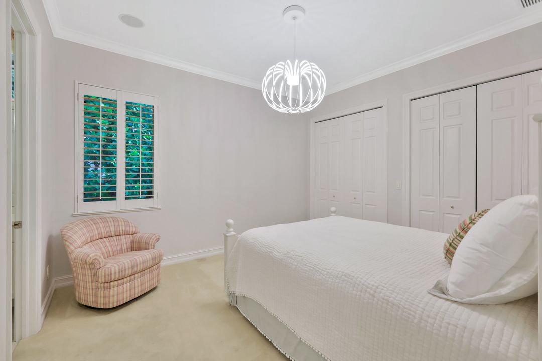 1516 Gormican Ln, Naples, FL 34110