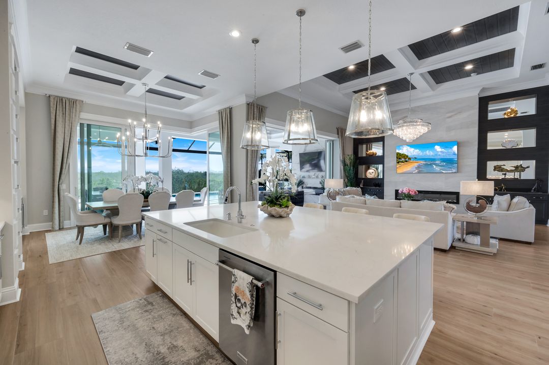 8931 Nevis Wy, Naples, FL 34112