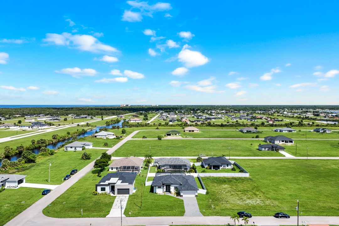 3923 NW 38th St, Cape Coral, FL 33993