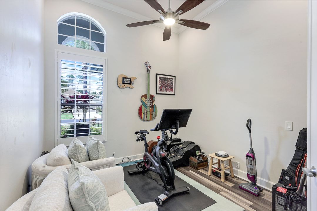 8392 Northhampton Ct, Naples, FL 34120