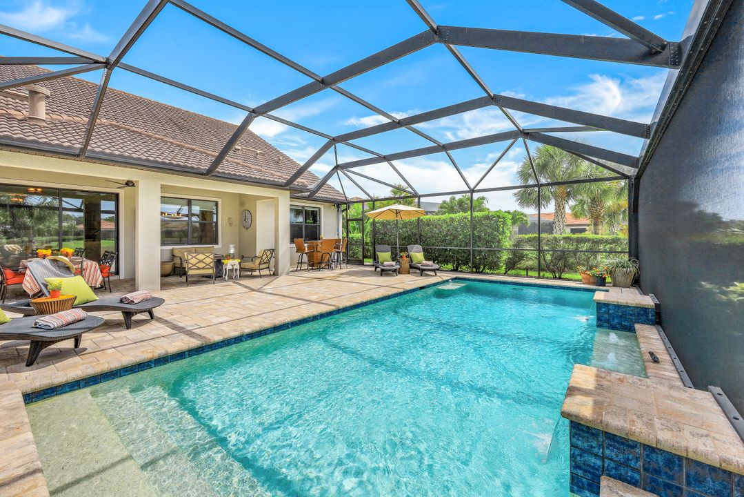 9437 Whooping Crane Wy, Naples, FL 34120
