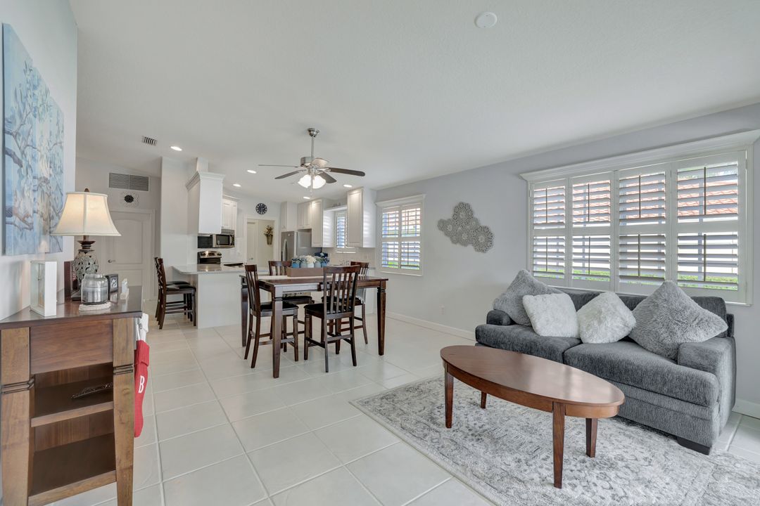 4724 Maupiti Way, Naples, FL 34119