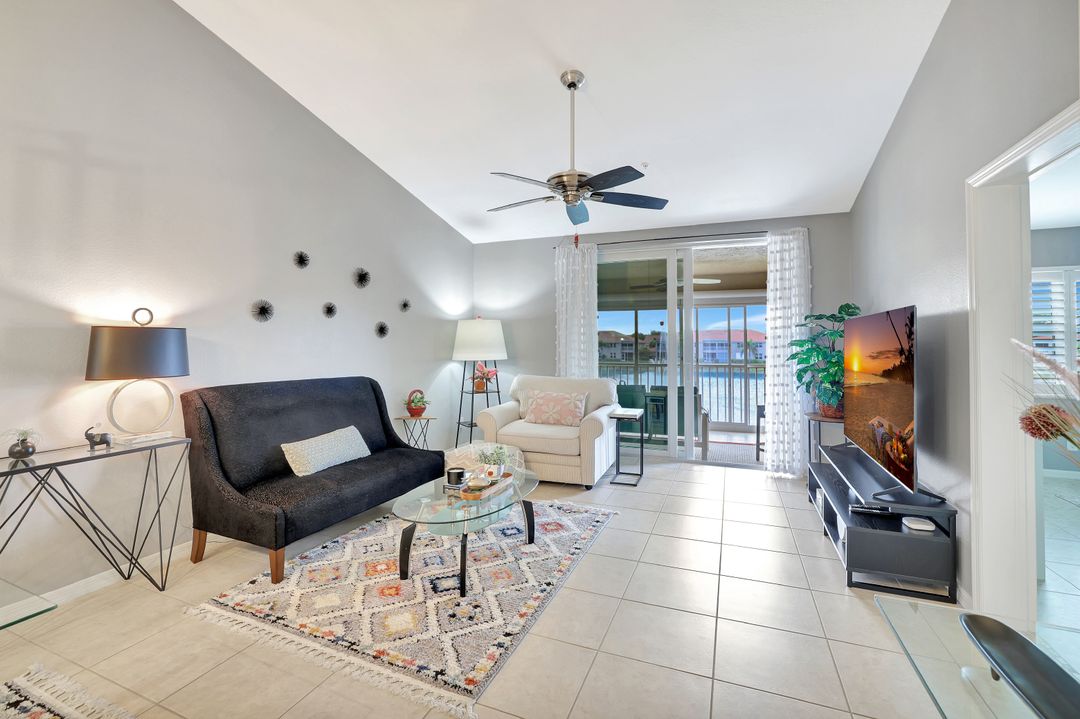 6270 Huntington Lakes Cir #204, Naples, FL 34119
