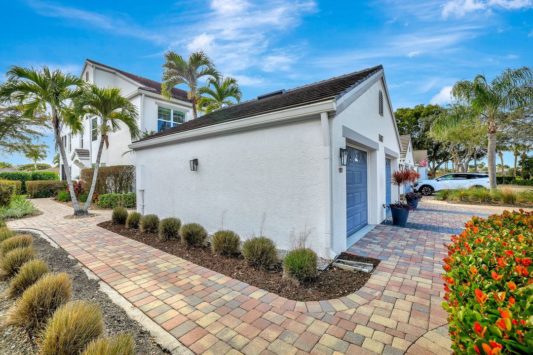 5967 Sand Wedge Ln #101, Naples, FL 34110