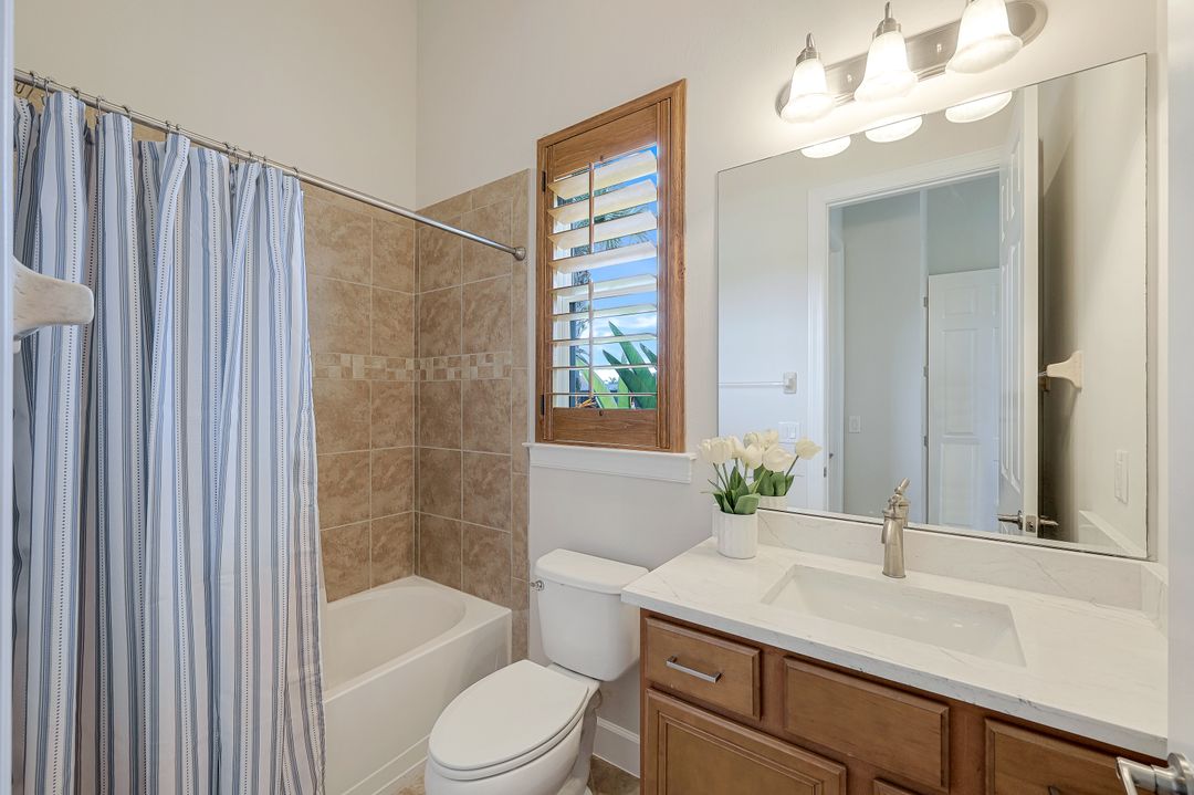 9360 Marble Stone Dr, Naples, FL 34120