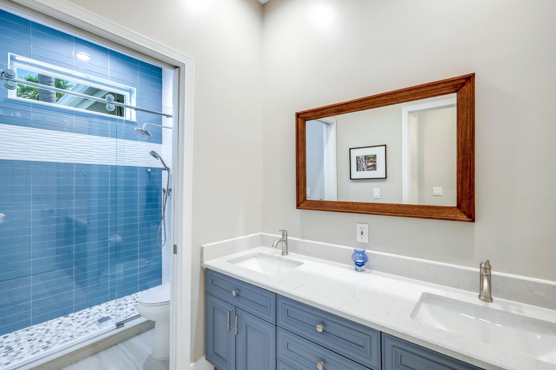 5606 Merlyn Ln, Cape Coral, FL 33914