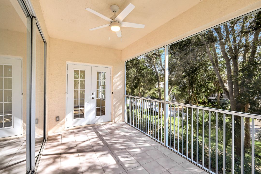 675 Wiggins Lake Dr #202, Naples, FL 34110